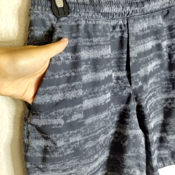 Lululemon Pace Breaker Lineless Short 7" Sz S - Picture 4 of 8